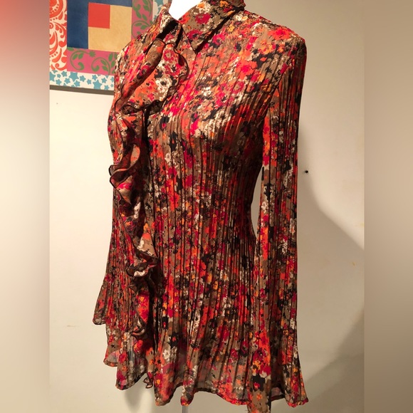 Apt. 9 Tops - Gorgeous pleated long bell sleeve button down blouse ruffles slimming like new